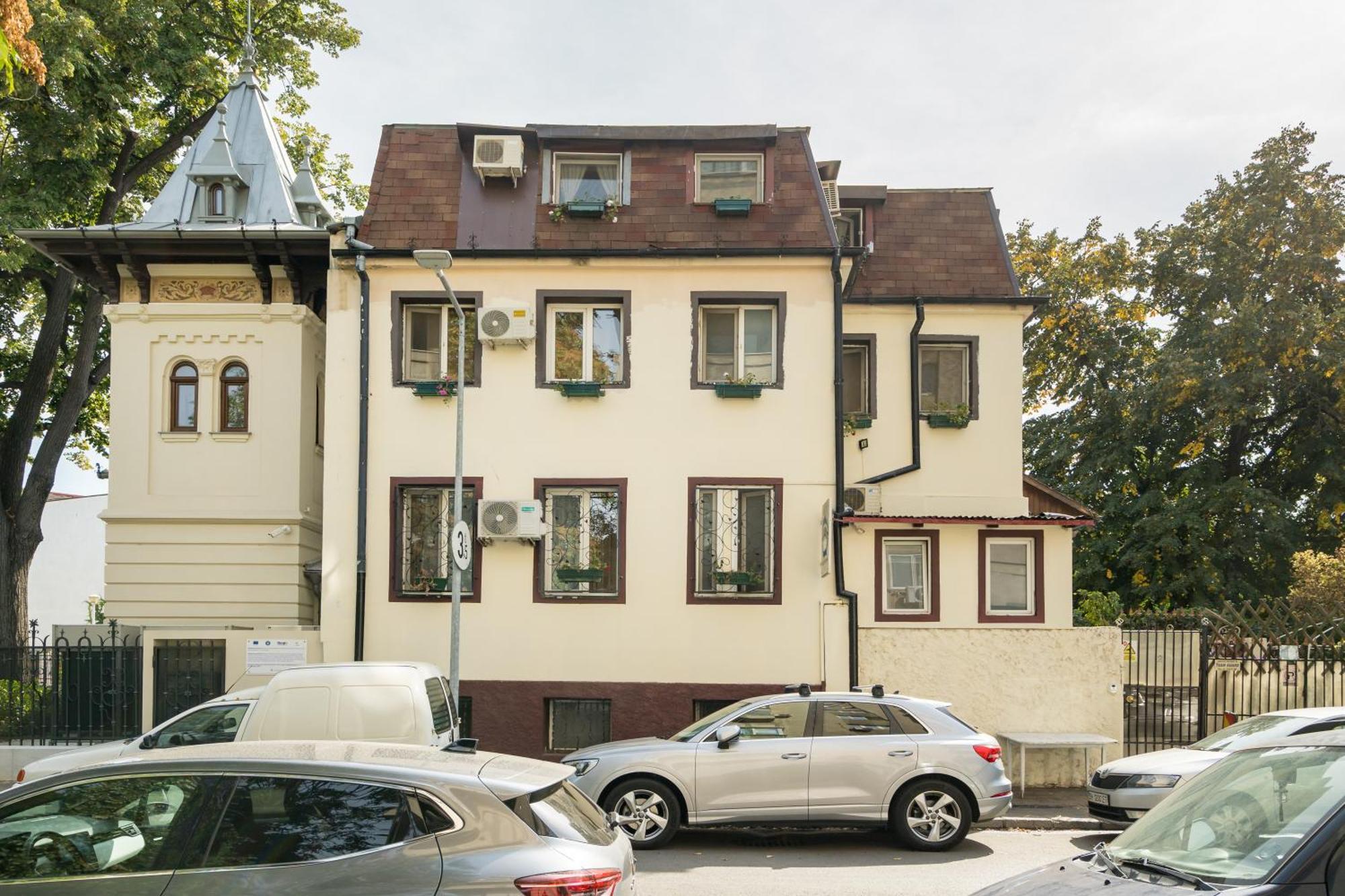 Flower's B&B Bukarest Exterior foto
