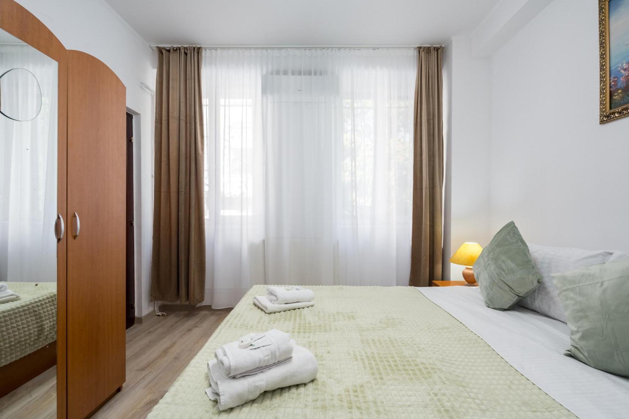 Flower's B&B Bukarest Exterior foto