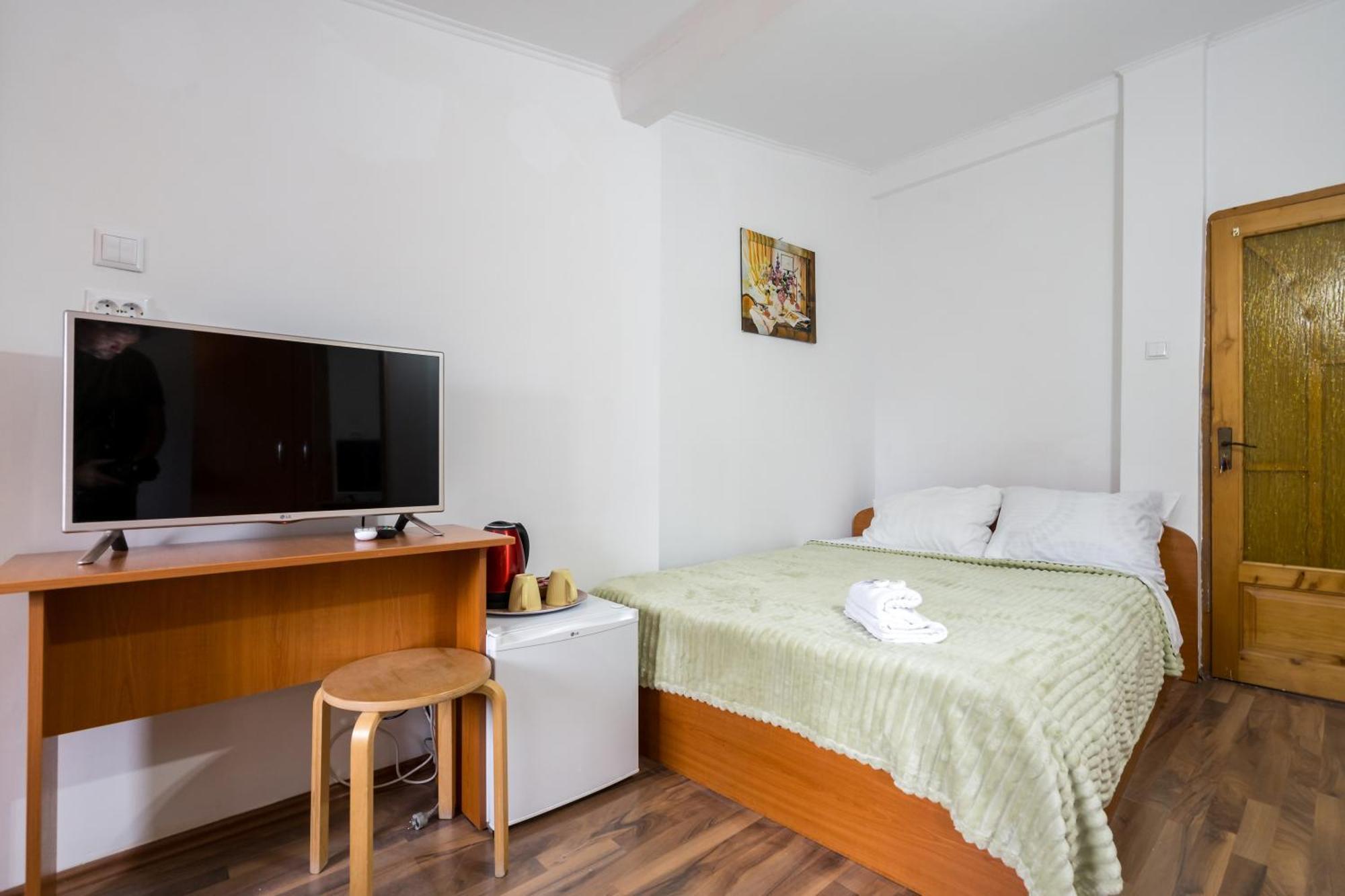 Flower's B&B Bukarest Exterior foto