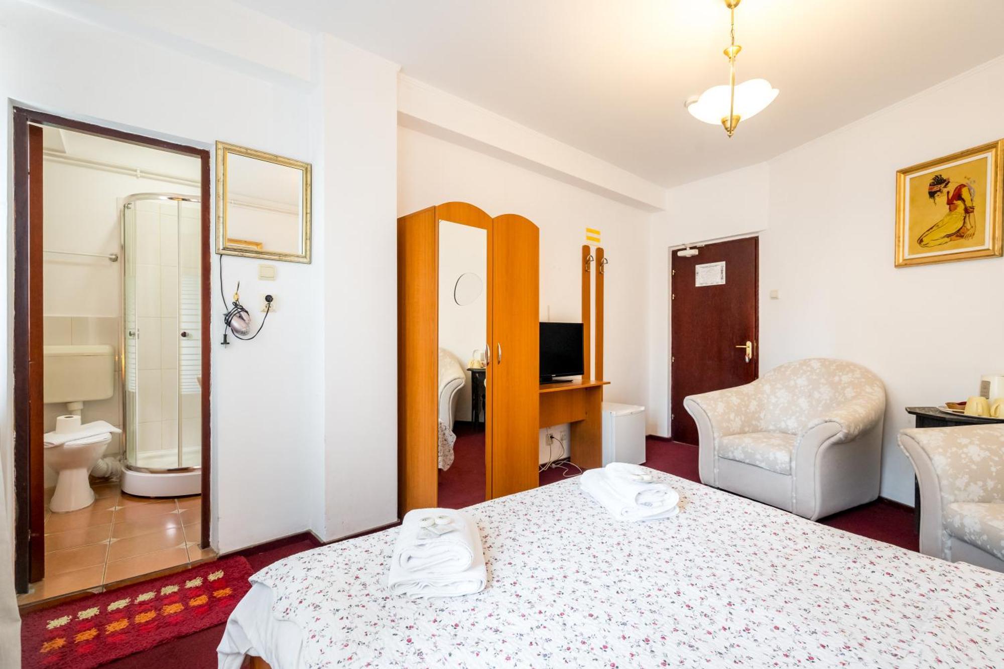 Flower's B&B Bukarest Exterior foto